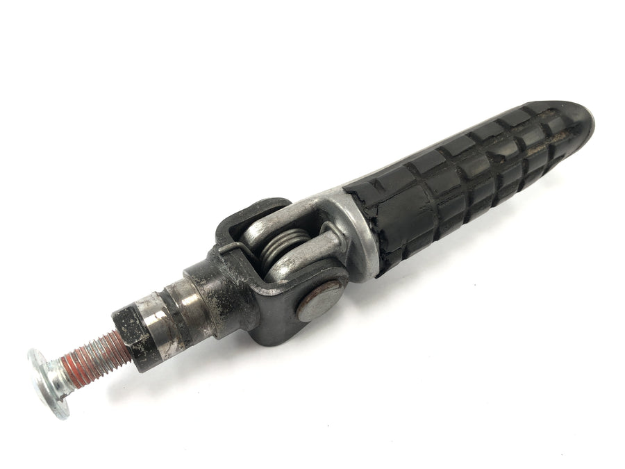Kawasaki GPZ 1100 ZXT10E [1997] - passenger footrest footrest supports behind