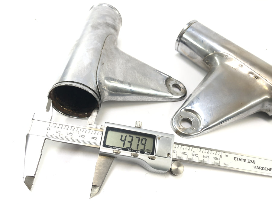 Moto Guzzi V 1000 VG [1980] - Headlight mount lamp holder