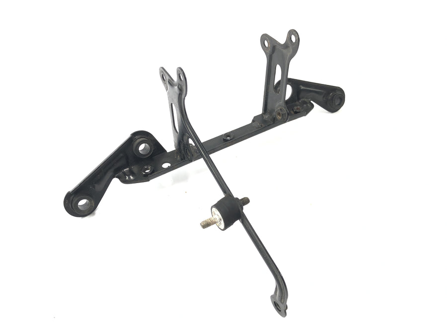 Aprilia RST 1000 Futura [2002] - fastening frame bracket front