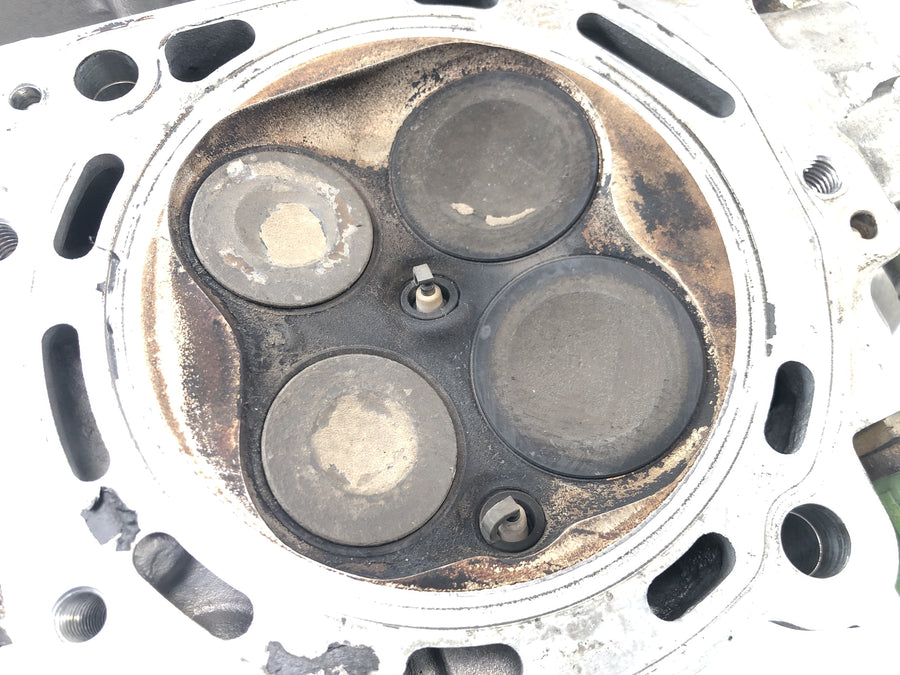 Aprilia RSV 1000 RP Mille [2001] - front cylinder head