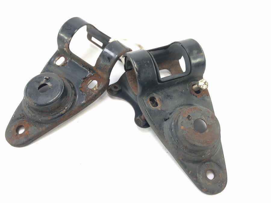 Yamaha XT 500 1U6 [1981] - Headlight mount lamp holder