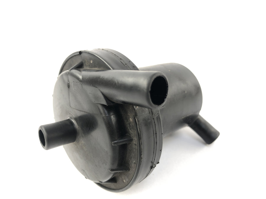 Honda NX 650 RD02 [1989] - ventilation container crankcase ventilation