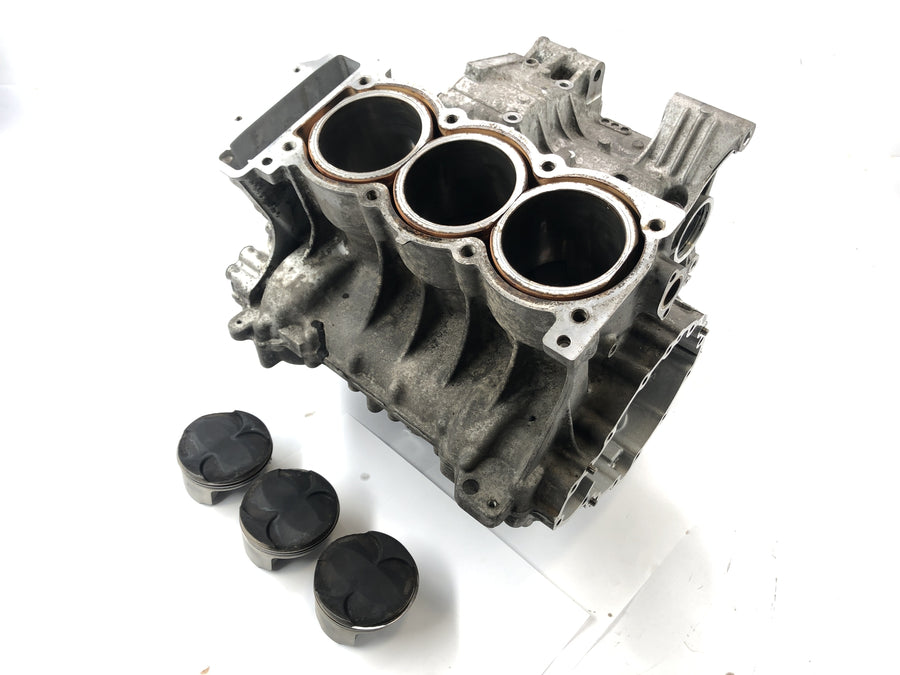 Triumph Daytona 955i T595N [2003] - Motor housing cylinder block engine block