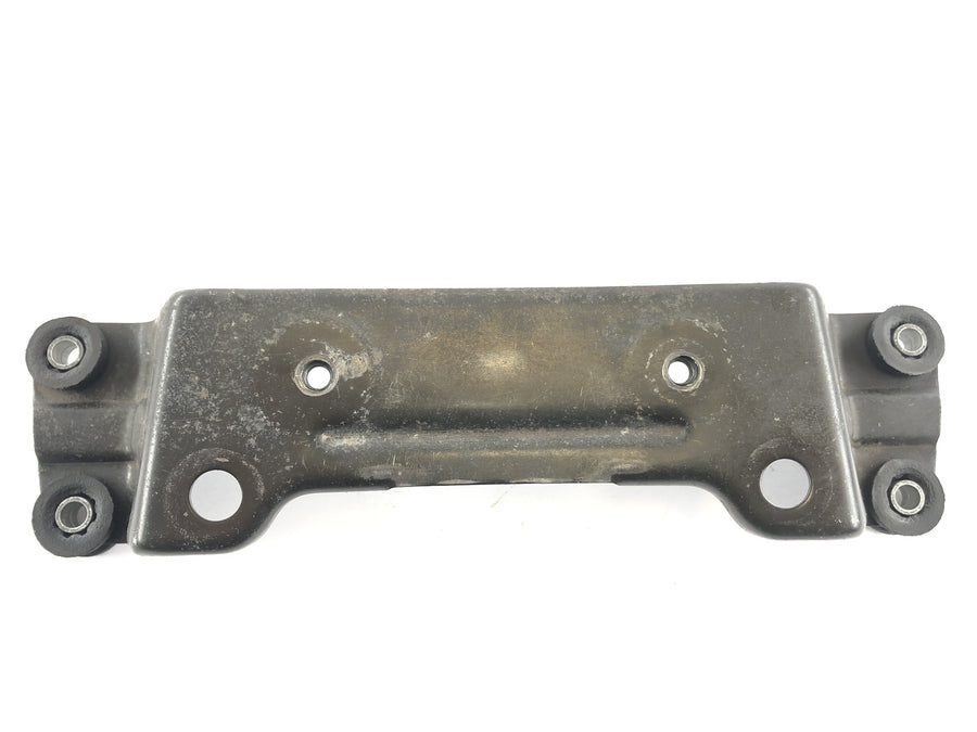 Suzuki Bandit 1200 GV75A [1998] - Tank and seat mount