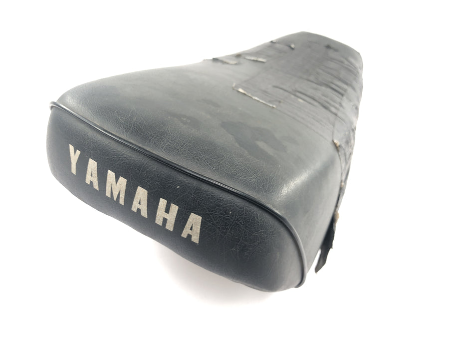 Yamaha DT 175 2K4 [1982] - Seat seat cushion bench cover defective