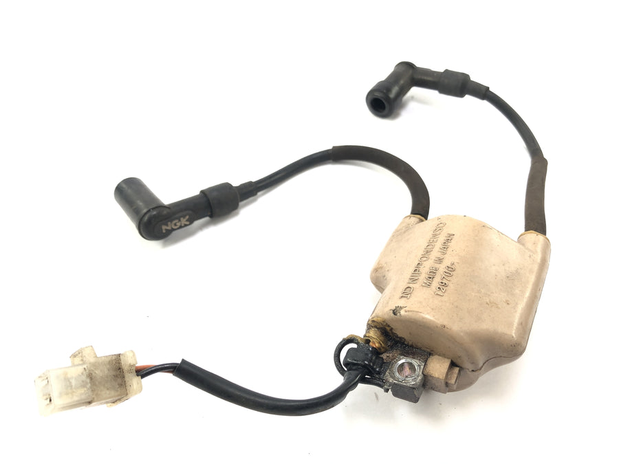 Yamaha RD 350 YPVS 31K [1984] - Ignition coil with plug