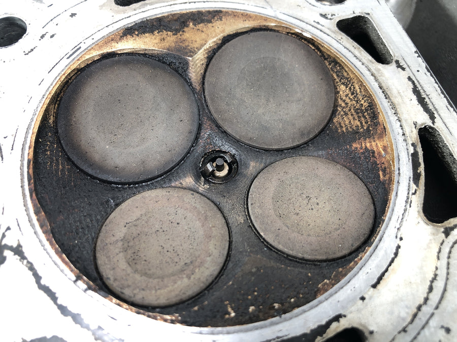 Triumph Sprint ST 1050 [2005] - cylinder head