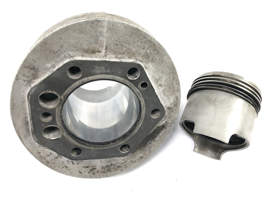 Moto Guzzi V7 Special [1971] - Cylinder with piston on the left piston kit cylinder liner cylinder unit