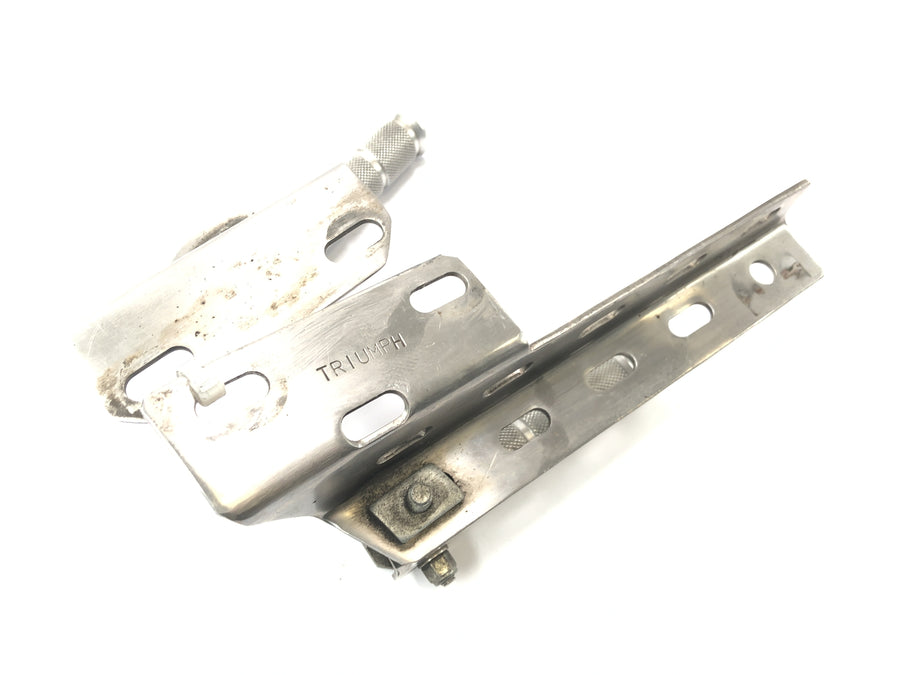 Triumph Speed ​​Triple T509 [1998] - passenger footrest system