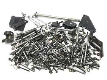 Suzuki Intruder VL 1500 AL [2000] - leftover parts and screws mixed lot - 0