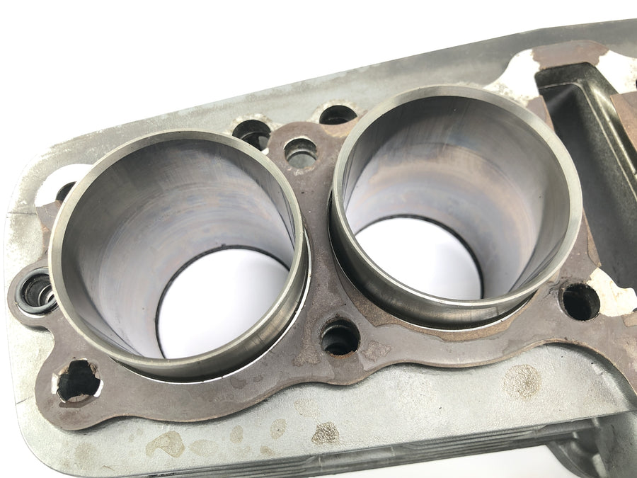 Kawasaki Zephyr 750 ZR750C [1994] - Cylinder with piston