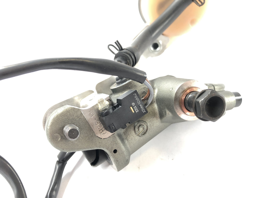 Ducati 1098 S H7 [2009] - brake pump in front