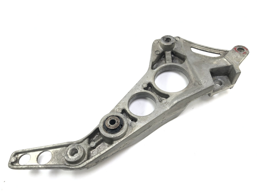 Yamaha RD 350 YPVS 31K [1984] - Footrest holder left