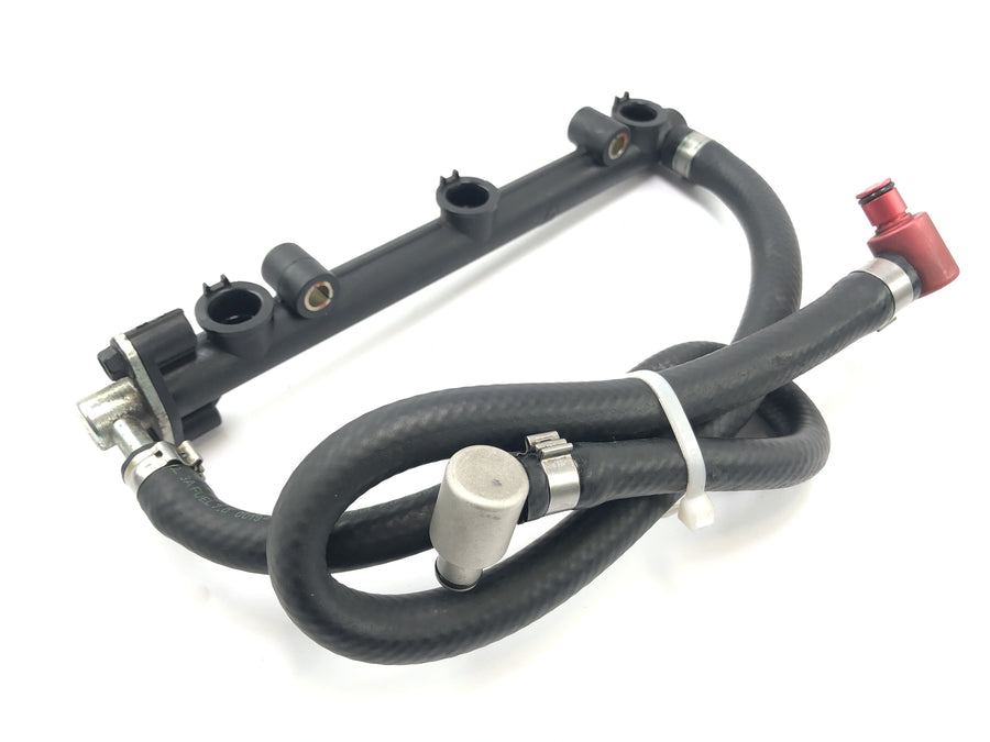Triumph Daytona 955i T595N [2003] - Injection strips Fuel distributor