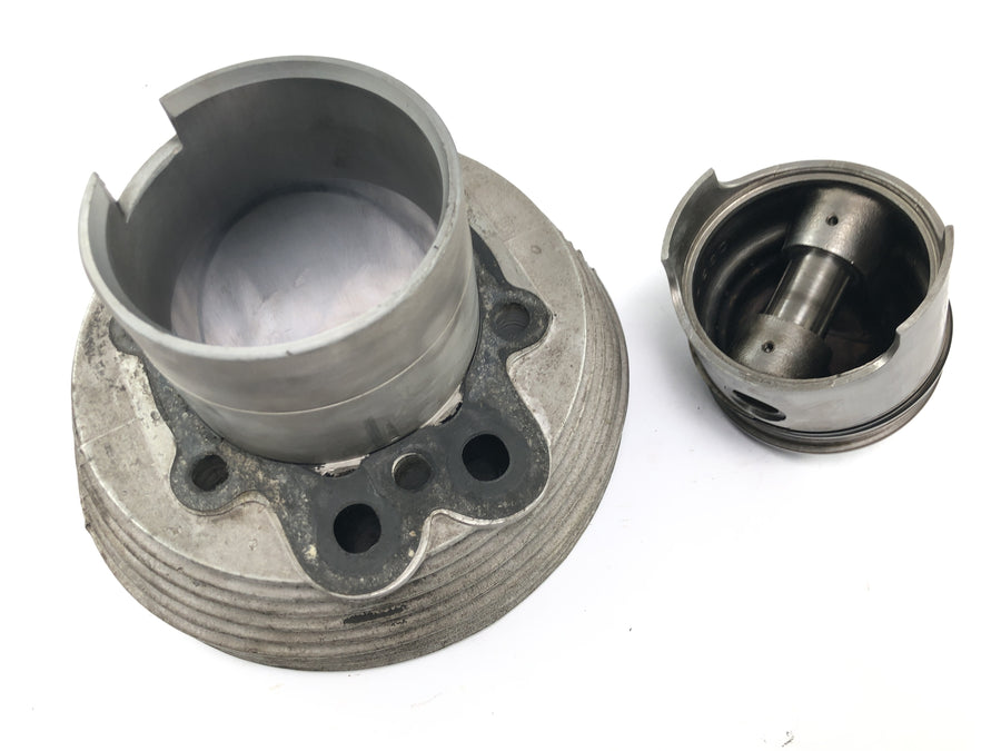 Moto Guzzi V7 Special [1971] - Cylinder with piston on the left piston kit cylinder liner cylinder unit
