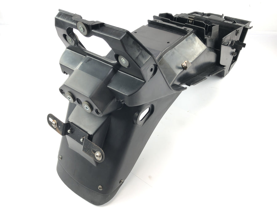 Kawasaki GPZ 1100 ZXT10E [1997] - fender behind protective sheet Fender carrier holder