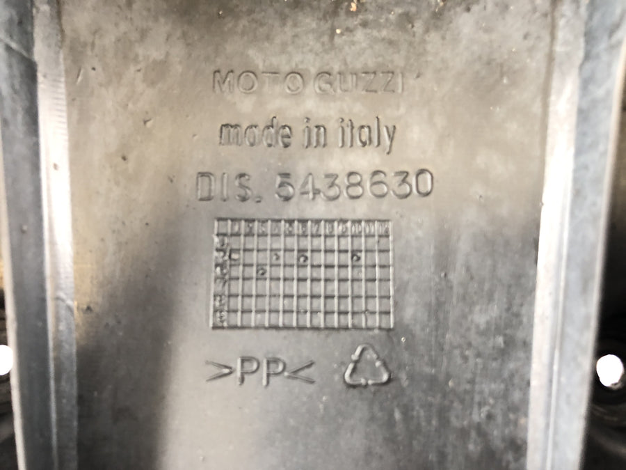 Moto Guzzi Norge 1200 [2006] - license plate holder