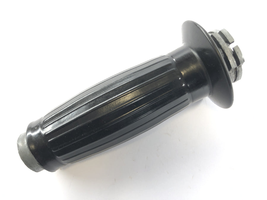 Triumph Bonneville T140V [1976] - Gas grip handlebar fittings right