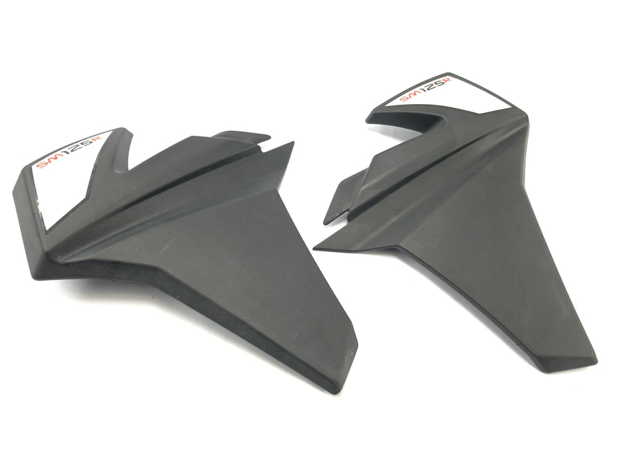 SWM SM 125 R [2018] - cooler cladding side parts cladding on the left right plastic