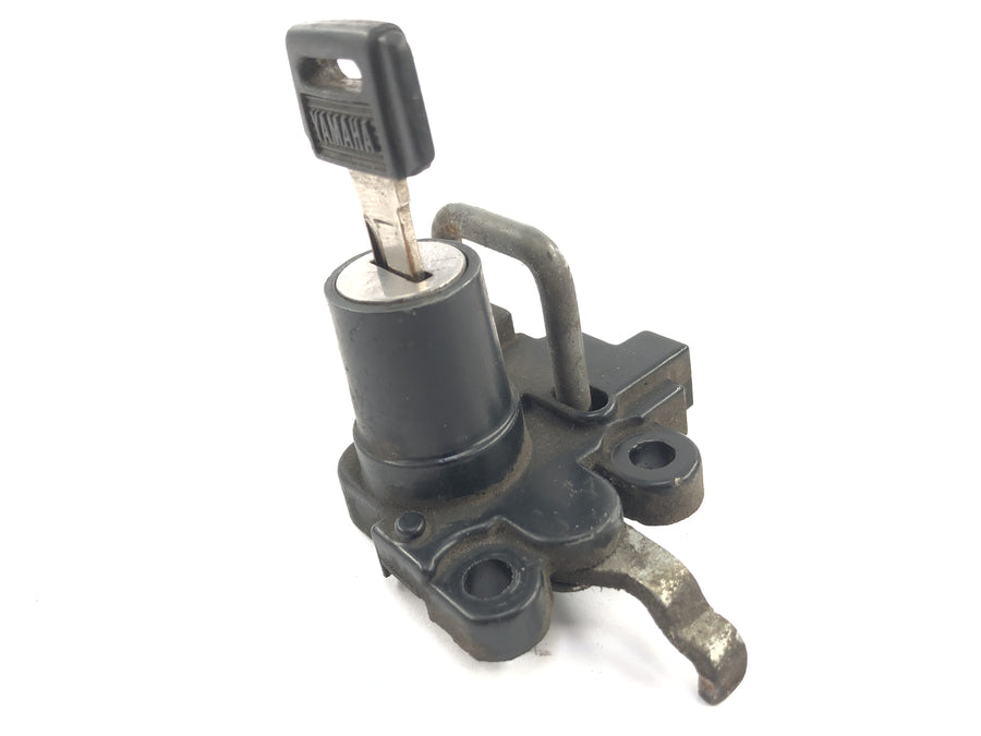 Yamaha XV 750 5G5 [1982] - ignition lock and helmet lock with 1 key