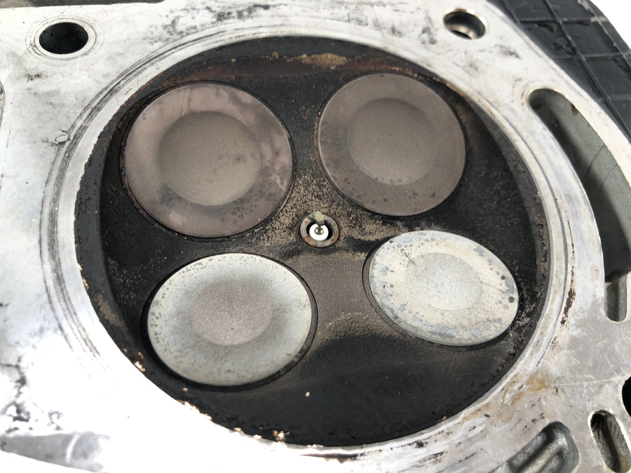 Moto Guzzi Stelvio 1200 8V [2016] - cylinder head valve head right