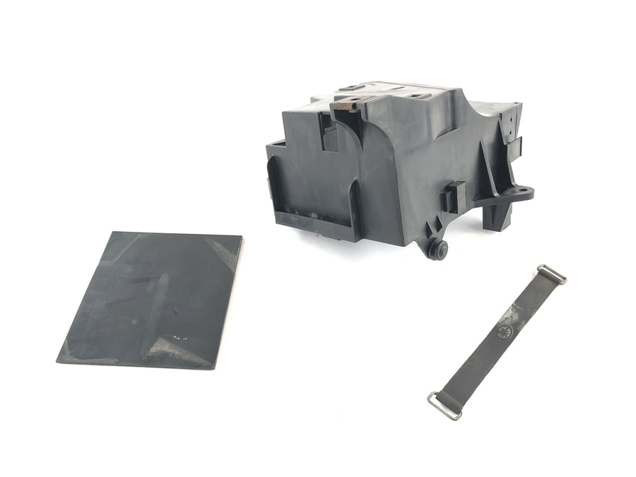 Yamaha XVS 650 Drag Star VM02 [1998] - Battery cover battery box