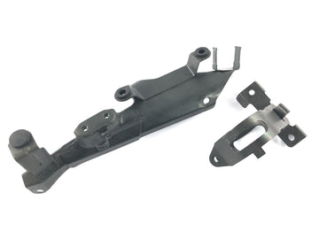 Suzuki Intruder VL 1500 AL [2000] - unit holder - 0