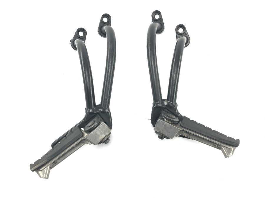 Triumph Tiger 900 T400 [1998] - Rear passenger footrests