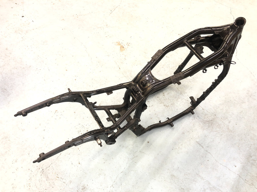 Kawasaki VN 1600 Mean Streak VNT60B [2005] - Frame with papers