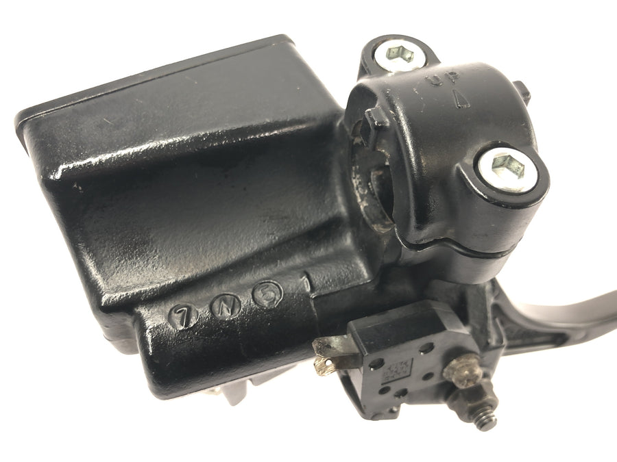 Triumph Tiger 900 T400 [1998] - Front brake pump, right handlebar fitting, brake lever