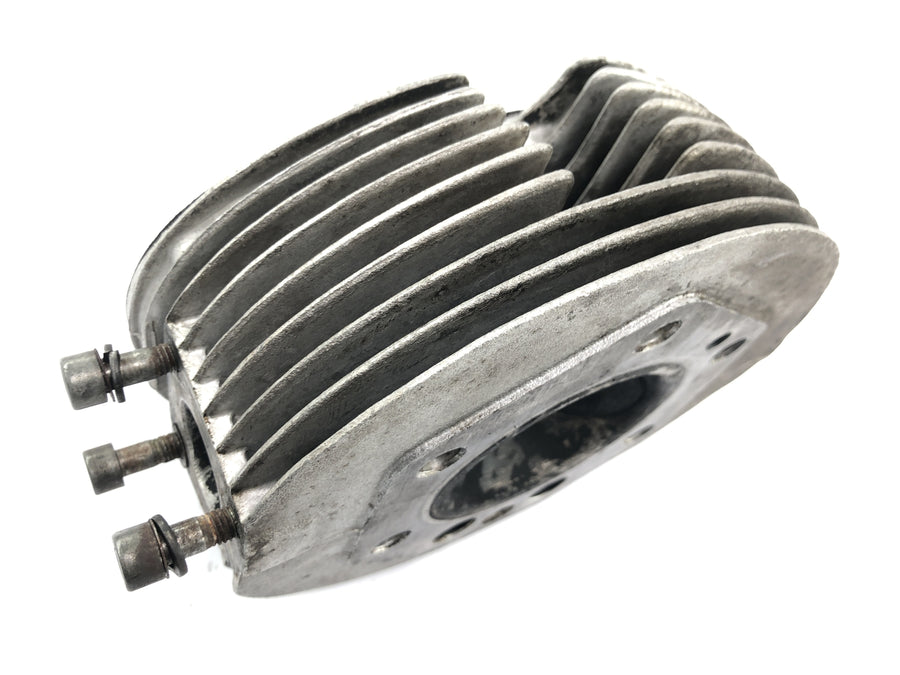 Moto Guzzi V7 Special [1971] - cylinder head right valve head head engine cylinder head