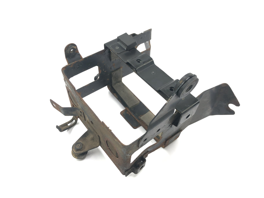 Suzuki GSX R 1100 GU74C [1987] - Battery box battery holder frame mount