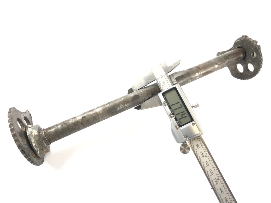Yamaha XT 600 Zentere 34L [1985] - rear axle with chain tensioner