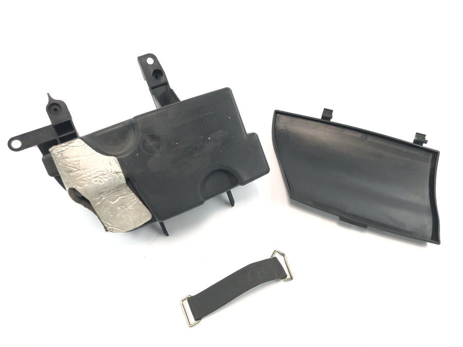 Suzuki Intruder VL 1500 AL [2000] - tool compartment storage compartment