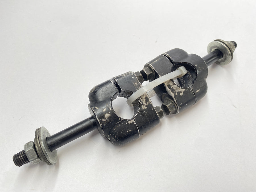 Yamaha XT 600 Z Ténéré 1VJ [1986] - handlebar holder riser grip bracket clamping holder set couple