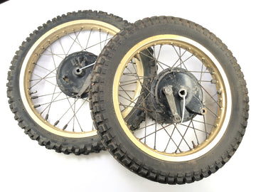 Yamaha XT 500 1U6 [1981] - Wheel set front wheel rear wheel gold