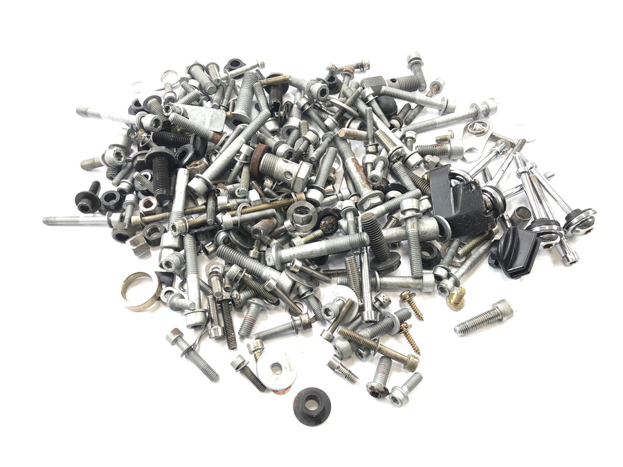 BMW R 850 C 259C [1999] - leftover parts and screws mixed lot