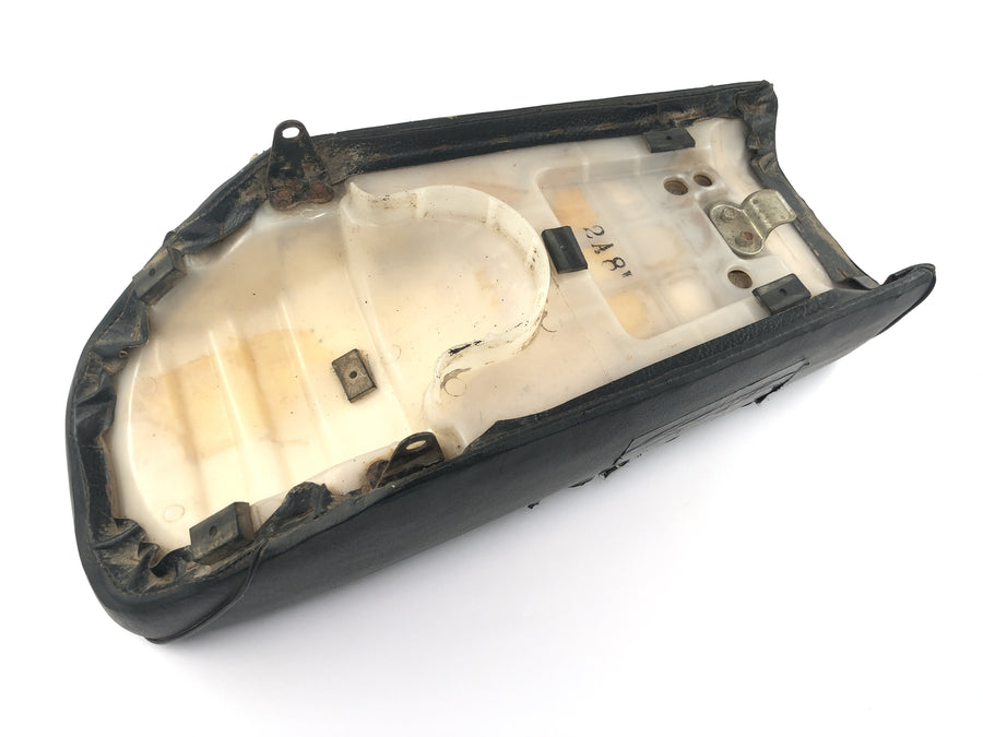 Yamaha DT 175 2K4 [1982] - Seat seat cushion bench cover defective