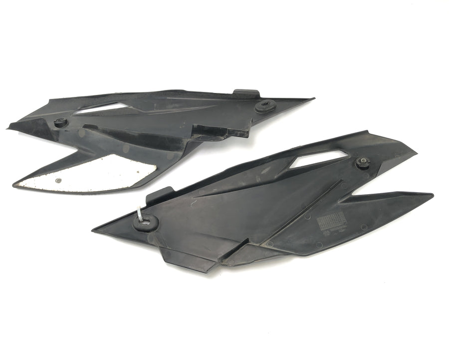 SWM SM 125 R [2018] - cladding at the back of the side of the cladding parts on the left and right set