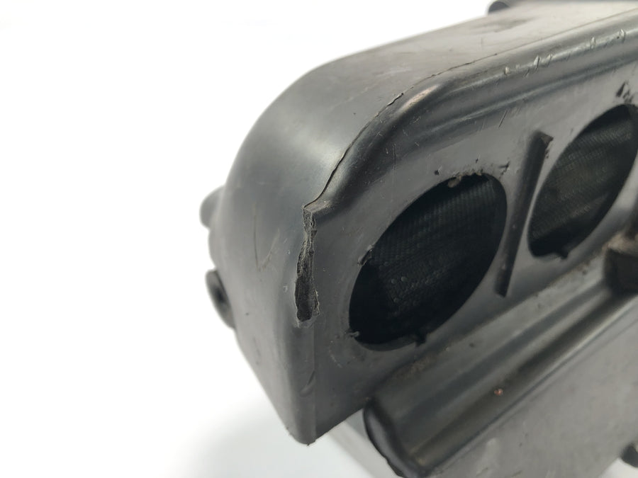 Kawasaki GPZ 1100 ZXT10E [1997] - Air filter box air filter housing