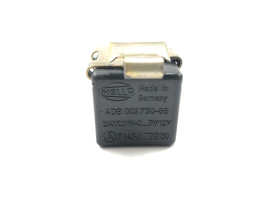 Triumph Adventurer 900 T309RT [1998] - Flasher relay relay indicator control unit 12V Hella