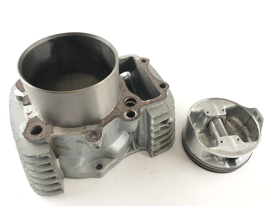 Kawasaki VN 1500 A [1995] - Cylinder with piston at the rear