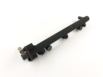Triumph Speed ​​Triple 955i [1999] - Fuel rael injection rail - 0