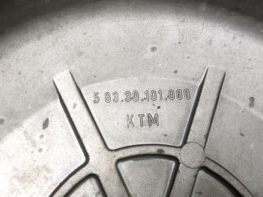 KTM 640 LC4 EGS [1999] - Clutch cover engine cover side cover right