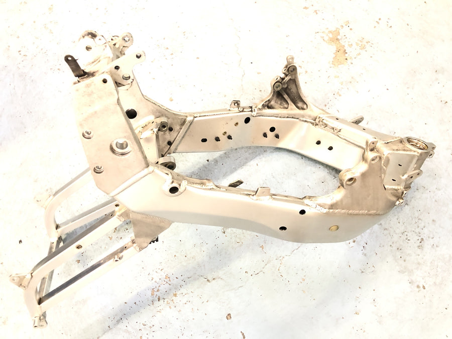 Yamaha YZF 750 R 4HN [1995] - frame with papers