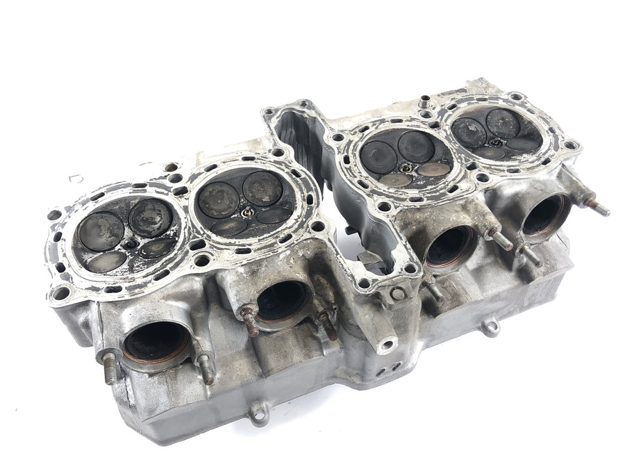 Honda CBR 1000 F SC24 [1991] - Cylinder head