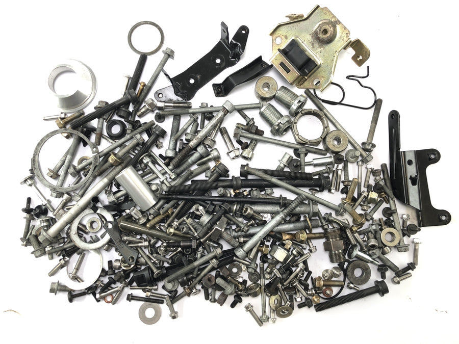 Triumph Sprint ST 1050 [2005] - residual parts and screws are bundle
