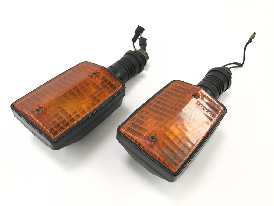 Yamaha XT 600 43F [1985] - turn signal flashing light flashing lights on the right and left