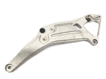 Yamaha GTS 1000 4FV [1997] - left footrest retaining plate - 0