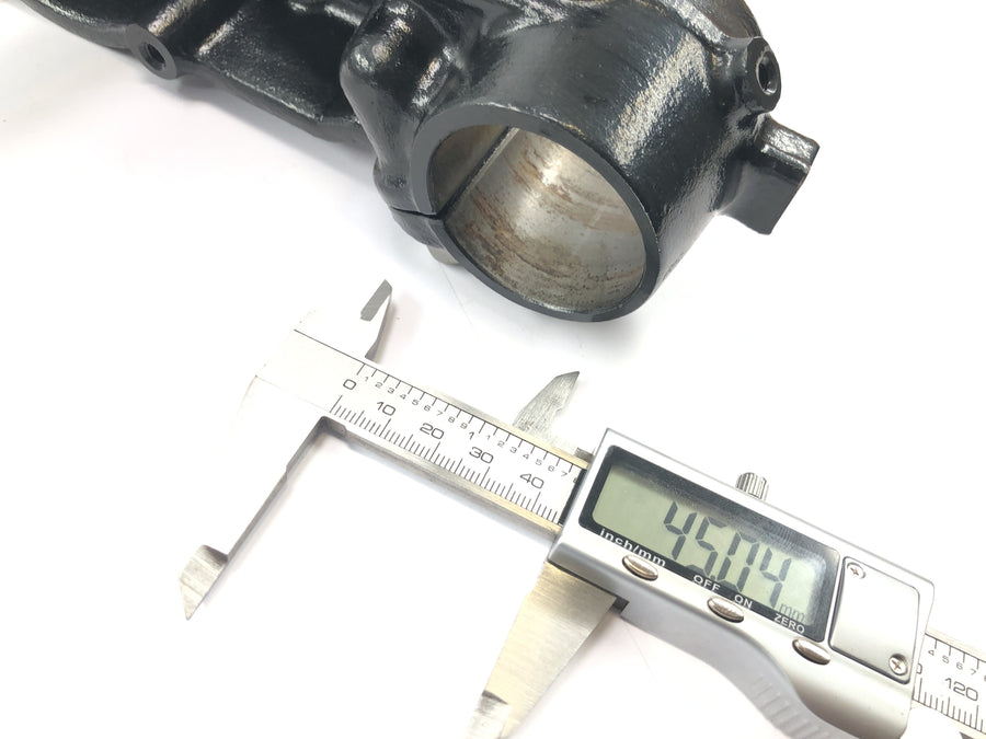 Kawasaki VN 1600 Classic VNT60A [2007] - lower fork bridge, steering head, lower bridge part